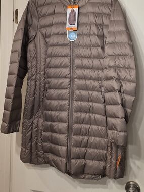 Puffer Jacket - Women's